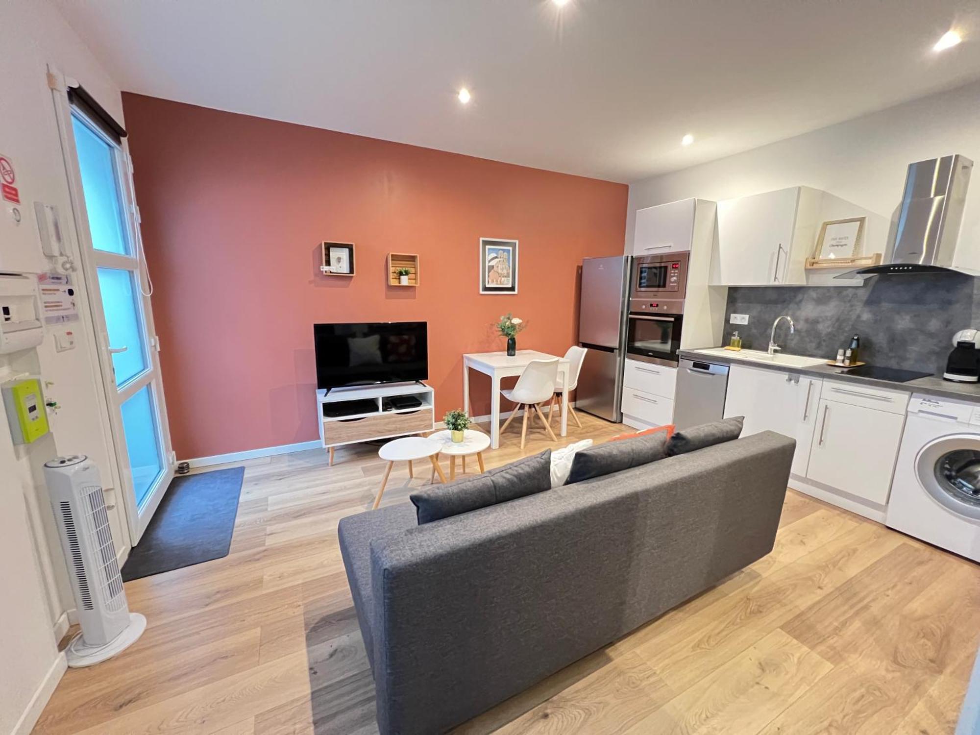 Apartamento Le Rémois - CENTRE - Cour privative - WIFI Reims Exterior foto